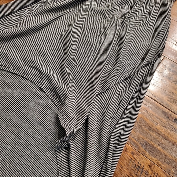 Striped High Low Skirt - Picture 3 of 4